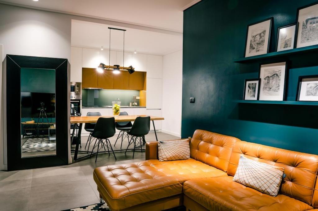 Novi'S Luxury Apartment 1 Гирокастра Экстерьер фото