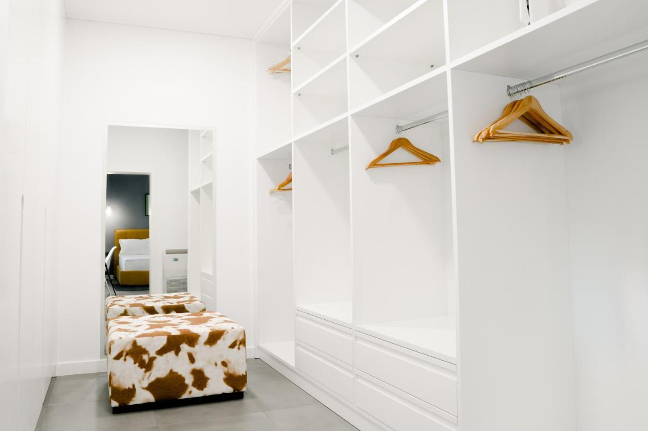 Novi'S Luxury Apartment 1 Гирокастра Экстерьер фото
