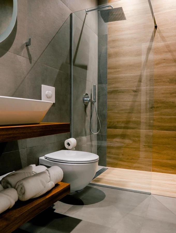 Novi'S Luxury Apartment 1 Гирокастра Экстерьер фото